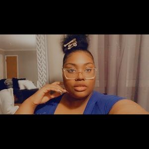 Meet your Posher, Andreona